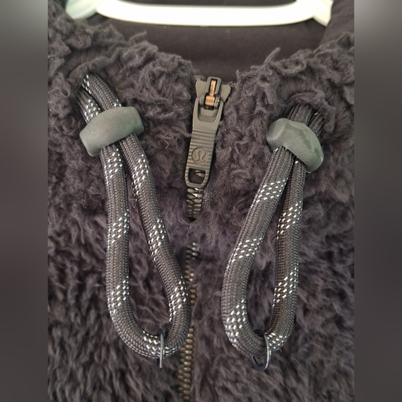 lululemon athletica Black Fleece Sweater - Picture 7 of 14